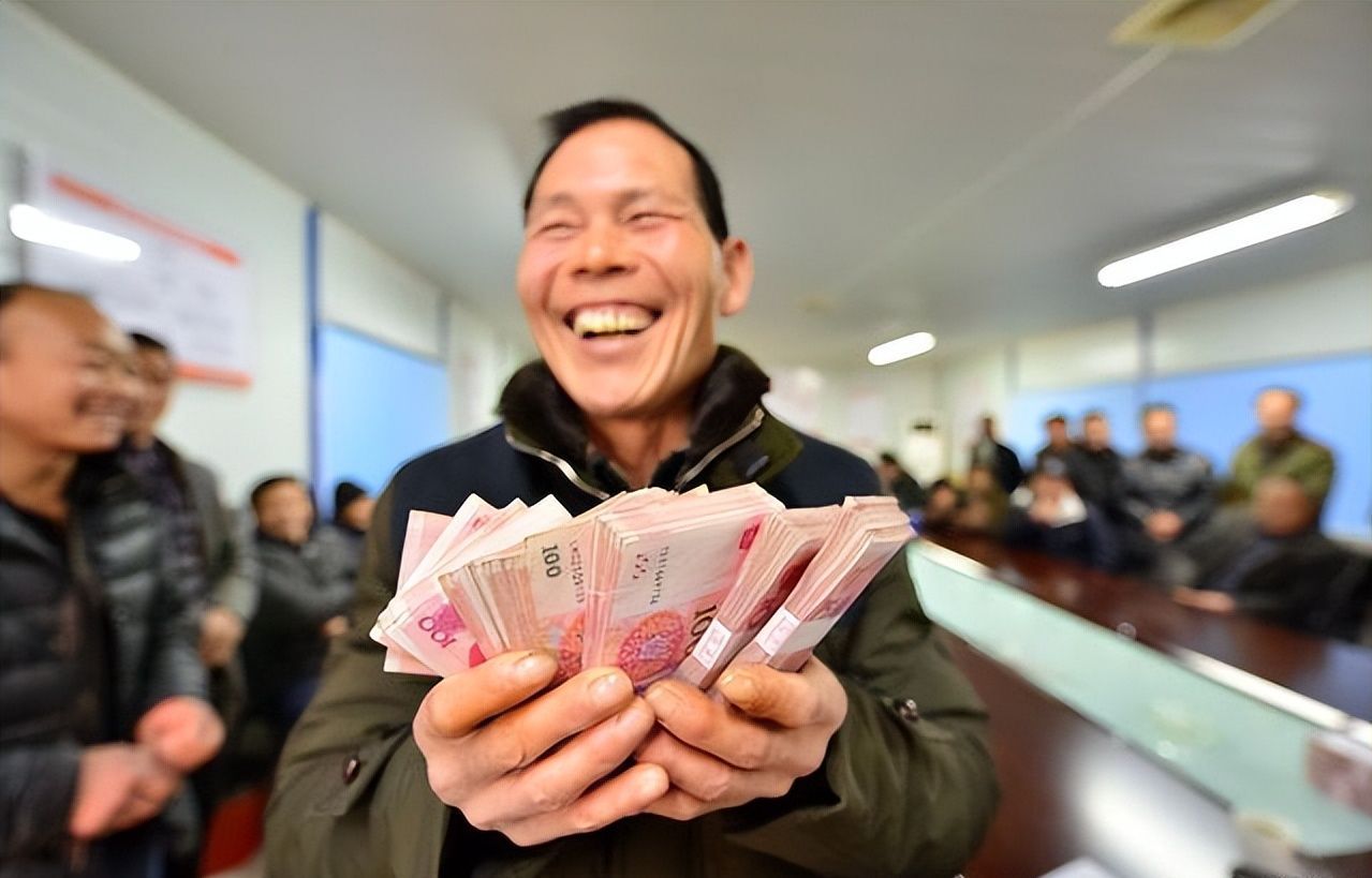 存款产品最低起存金额标准(存款超过20万,还存定期就是在犯傻,银行老职员透露:要这样存)(图4) 存款产品最低起存金额标准(存款超过20万,还存定期就是在犯傻,银行老职员透露:要这样存)(图4)