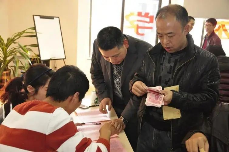 邮政银行定期存款提前支取规则(邮政储蓄银行靠谱吗?邮政储蓄银行死期可以随时取出来吗)(图5) 邮政银行定期存款提前支取规则(邮政储蓄银行靠谱吗?邮政储蓄银行死期可以随时取出来吗)(图5)