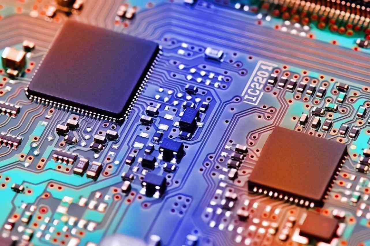 中芯国际为什么是外企(中芯国际市场份额排名全球第五,真实技术什么水平)(图2) 中芯国际为什么是外企(中芯国际市场份额排名全球第五,真实技术什么水平)(图2)