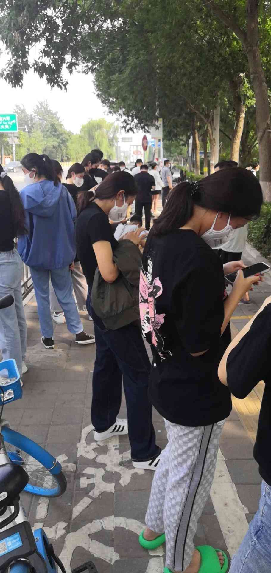 农业银行卡身份证更新后几天能用(看看各银行如何更新身份证有效期)(图1) 农业银行卡身份证更新后几天能用(看看各银行如何更新身份证有效期)(图1)