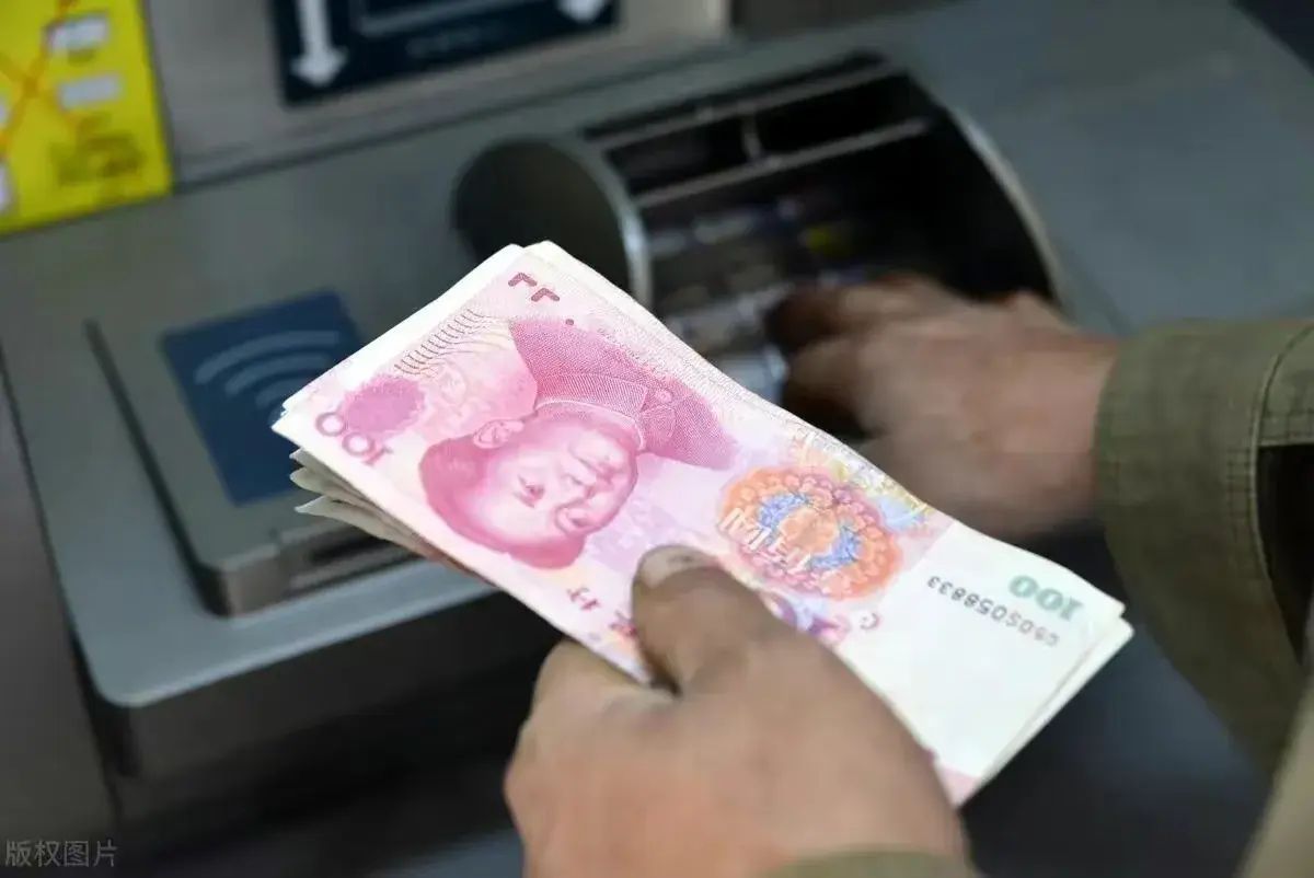 存款10万需要说明来源吗(银行存10万现金要说明钱来源,怎么回事?国家其实用心良苦)(图2) 存款10万需要说明来源吗(银行存10万现金要说明钱来源,怎么回事?国家其实用心良苦)(图2)