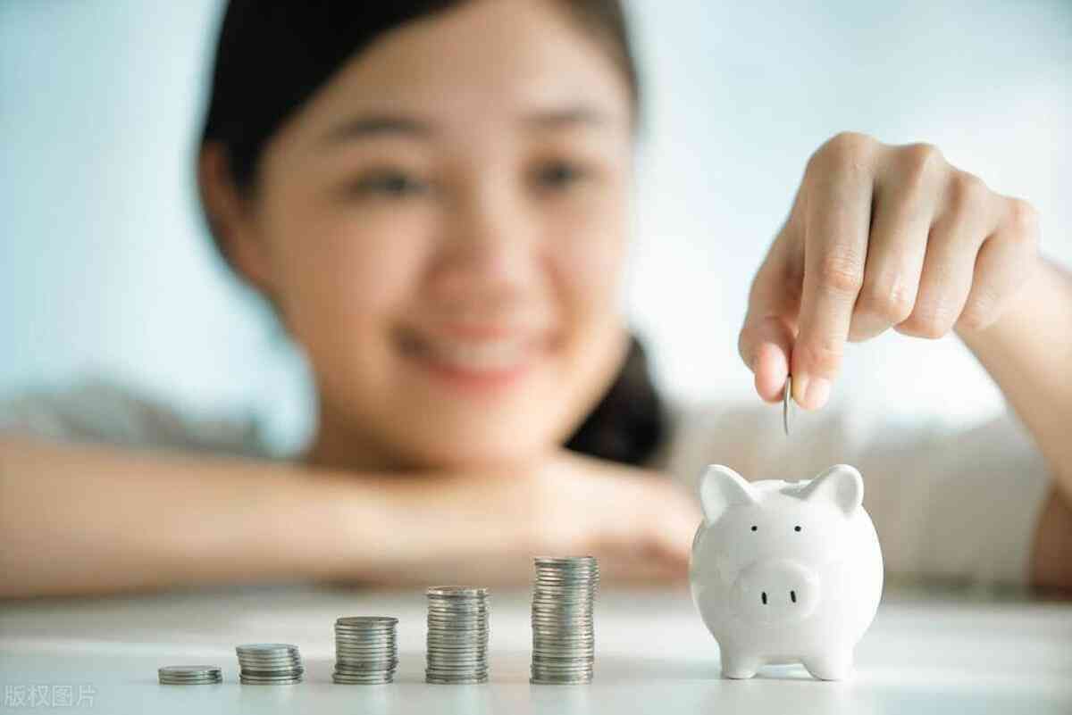 工行定期存款利率是多少(工商银行 存款利率最新调整:2024年7月,存1万一年利息相差多大)(图3) 工行定期存款利率是多少(工商银行 存款利率最新调整:2024年7月,存1万一年利息相差多大)(图3)