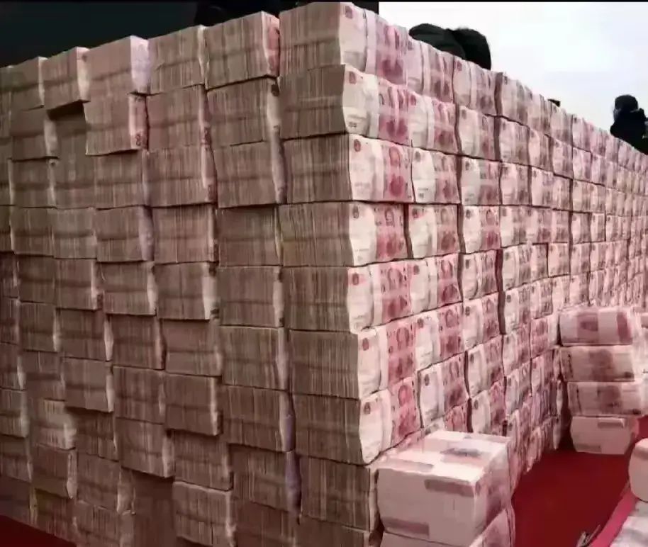 10万存3年利息多少(银行存款又涨息?利率3.15%,10万三年到期利息9450元,值得存吗)(图3) 10万存3年利息多少(银行存款又涨息?利率3.15%,10万三年到期利息9450元,值得存吗)(图3)