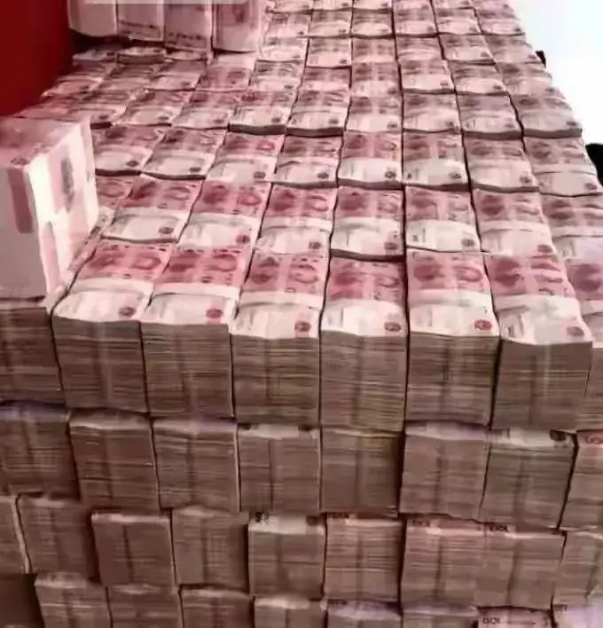 10万存3年利息多少(银行存款又涨息?利率3.15%,10万三年到期利息9450元,值得存吗)(图4) 10万存3年利息多少(银行存款又涨息?利率3.15%,10万三年到期利息9450元,值得存吗)(图4)