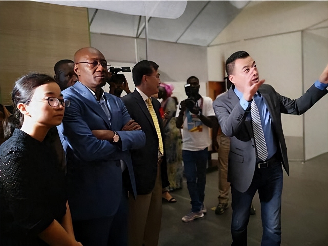 中国未来会黑人化吗(黑人男性在中国数量增加,和大量“黑二代”问题,中国如何应对)(图4) 中国未来会黑人化吗(黑人男性在中国数量增加,和大量“黑二代”问题,中国如何应对)(图4)
