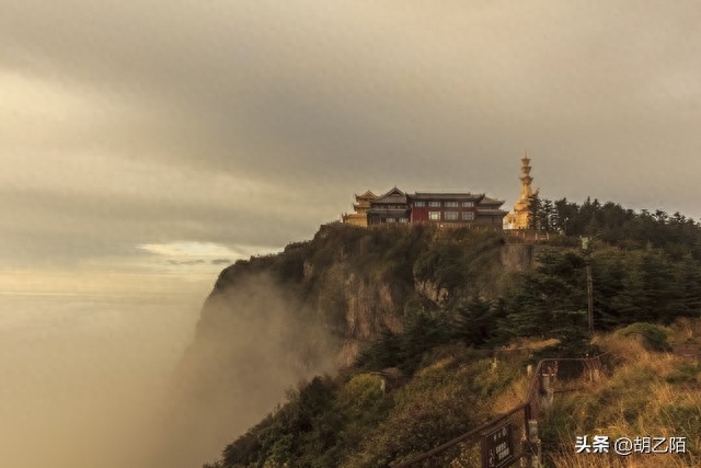 中国的四大名山(中国最著名的4大佛教名山,看看你去过几个)(图1) 中国的四大名山(中国最著名的4大佛教名山,看看你去过几个)(图1)