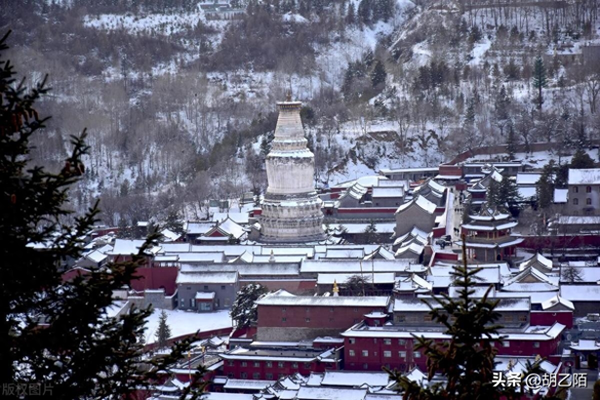 中国的四大名山(中国最著名的4大佛教名山,看看你去过几个)(图5) 中国的四大名山(中国最著名的4大佛教名山,看看你去过几个)(图5)