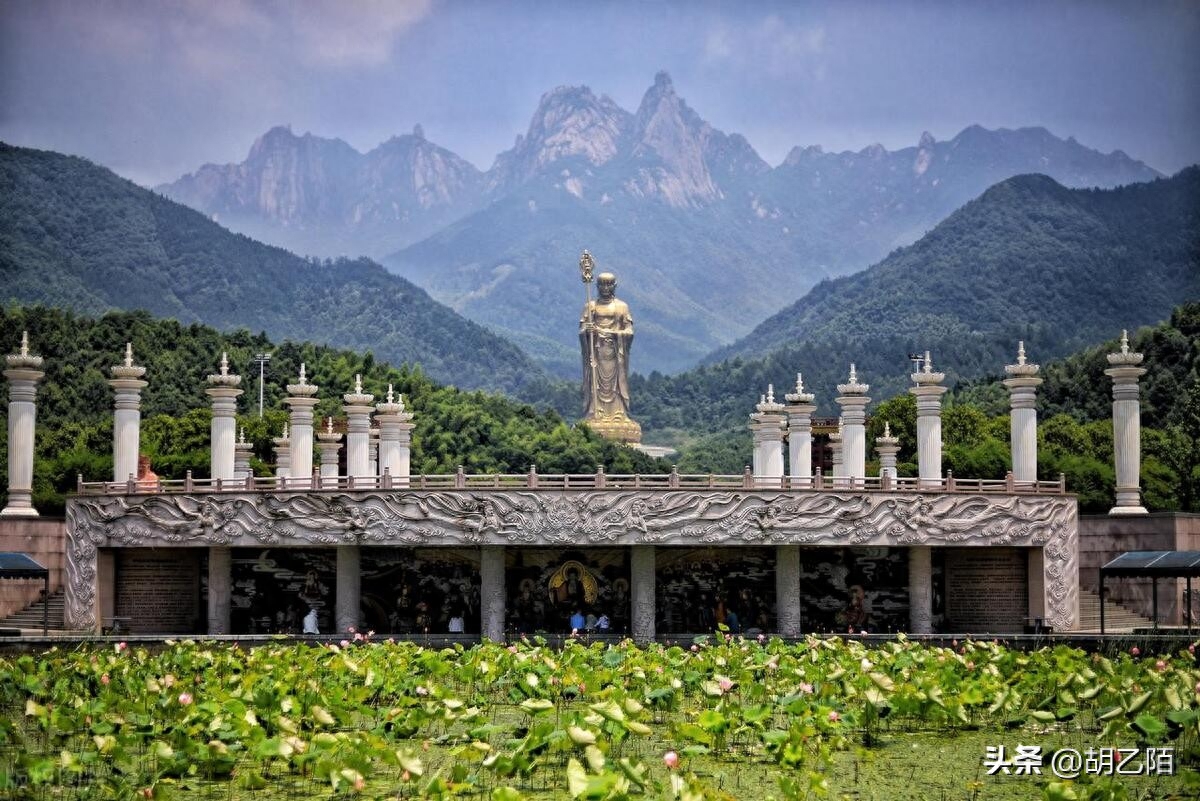 中国的四大名山(中国最著名的4大佛教名山,看看你去过几个)(图12) 中国的四大名山(中国最著名的4大佛教名山,看看你去过几个)(图12)