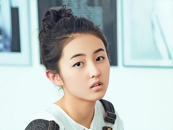 张子枫个人资料(新生代四小花旦——张子枫)(图3) 张子枫个人资料(新生代四小花旦——张子枫)(图3)