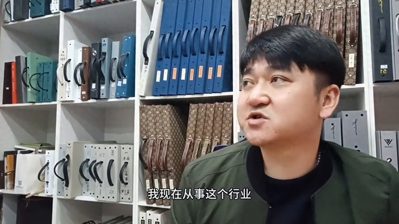 一般家装窗帘要多少钱(买窗帘一定要知道的事!)(图1) 一般家装窗帘要多少钱(买窗帘一定要知道的事!)(图1)
