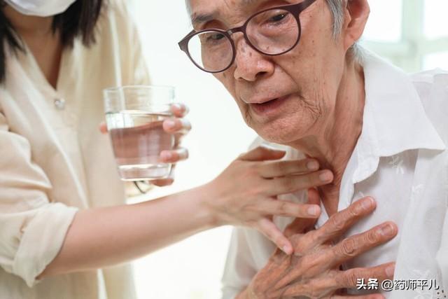 痰多是什么原因造成的(嗓子里总有痰,五大原因,一个方子。)(图1) 痰多是什么原因造成的(嗓子里总有痰,五大原因,一个方子。)(图1)