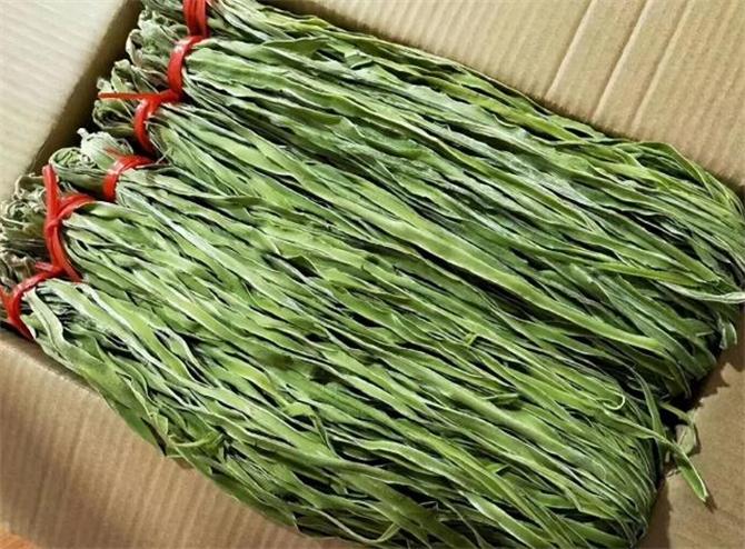 贡菜是什么菜(贡菜是不是莴笋晒干的?贡菜是什么菜?贡菜和莴笋的区别是什么)(图1) 贡菜是什么菜(贡菜是不是莴笋晒干的?贡菜是什么菜?贡菜和莴笋的区别是什么)(图1)