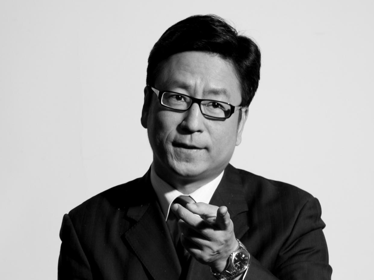 白岩松的个人资料简介(主持人白岩松:我这辈子最正确的决定,就是娶了一个平凡的妻子)(图4) 白岩松的个人资料简介(主持人白岩松:我这辈子最正确的决定,就是娶了一个平凡的妻子)(图4)