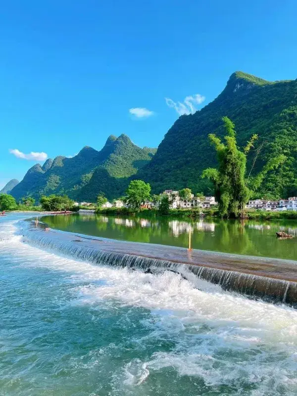 广西旅游攻略必去景点(1. 广西十大旅游景点必备榜:你打卡过几个?快来晒晒你的足迹!)(图8) 广西旅游攻略必去景点(1. 广西十大旅游景点必备榜:你打卡过几个?快来晒晒你的足迹!)(图8)