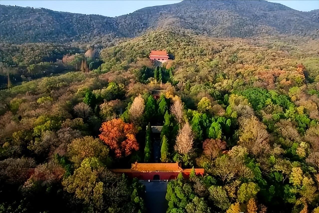 国内旅游景点推荐(中国值得游玩的15大景区,10个免费5个性价比超高,沿途风景很美)(图2) 国内旅游景点推荐(中国值得游玩的15大景区,10个免费5个性价比超高,沿途风景很美)(图2)