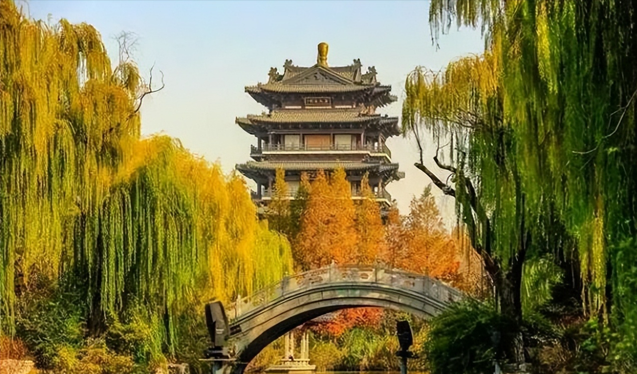 国内旅游景点推荐(中国值得游玩的15大景区,10个免费5个性价比超高,沿途风景很美)(图10) 国内旅游景点推荐(中国值得游玩的15大景区,10个免费5个性价比超高,沿途风景很美)(图10)