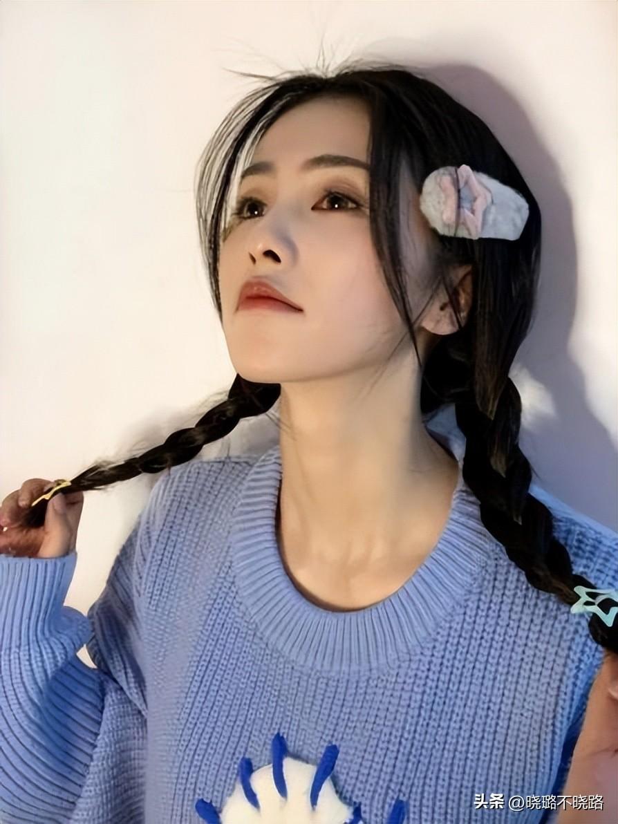 扎头发好看的发型(高马尾早就失宠了!今年最流行这3种“扎发”,洋气减龄易上手)(图10) 扎头发好看的发型(高马尾早就失宠了!今年最流行这3种“扎发”,洋气减龄易上手)(图10)