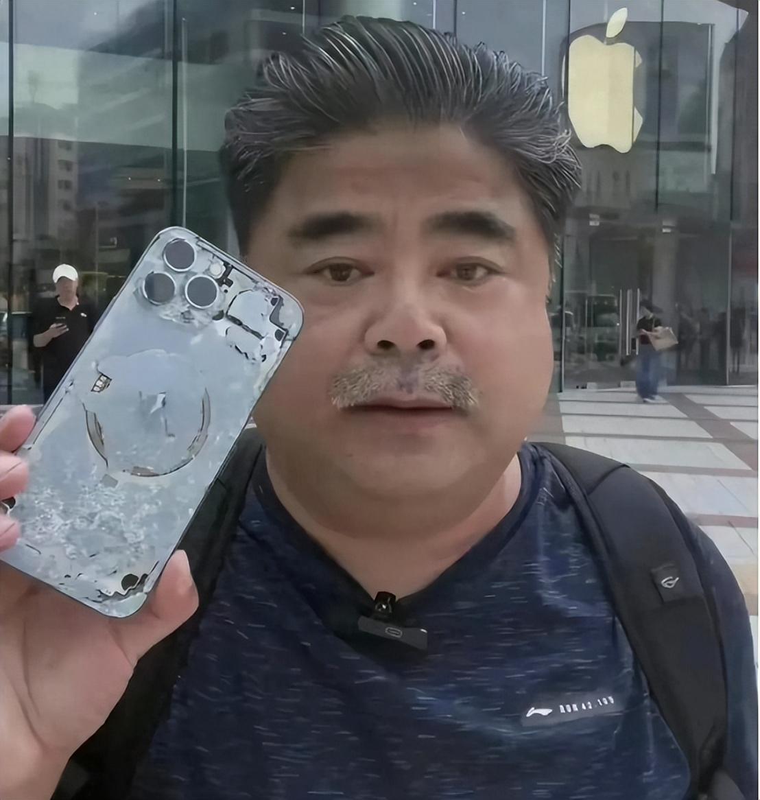 演员刘金苹果店前怒砸iPhone(演员刘金怒砸苹果手机,华为呼吁全国总动员,任正非不再保持沉默)(图2) 演员刘金苹果店前怒砸iPhone(演员刘金怒砸苹果手机,华为呼吁全国总动员,任正非不再保持沉默)(图2)