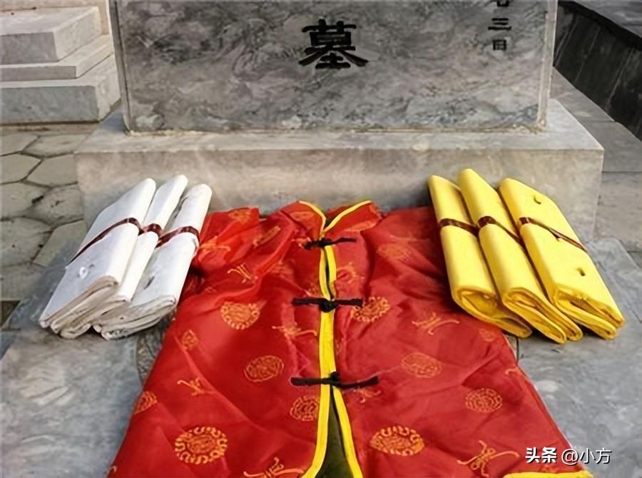 老人第一年去世要送寒衣吗(天渐寒,送寒衣,明天就是寒衣节,你为天堂的亲人送寒衣了吗)(图4) 老人第一年去世要送寒衣吗(天渐寒,送寒衣,明天就是寒衣节,你为天堂的亲人送寒衣了吗)(图4)