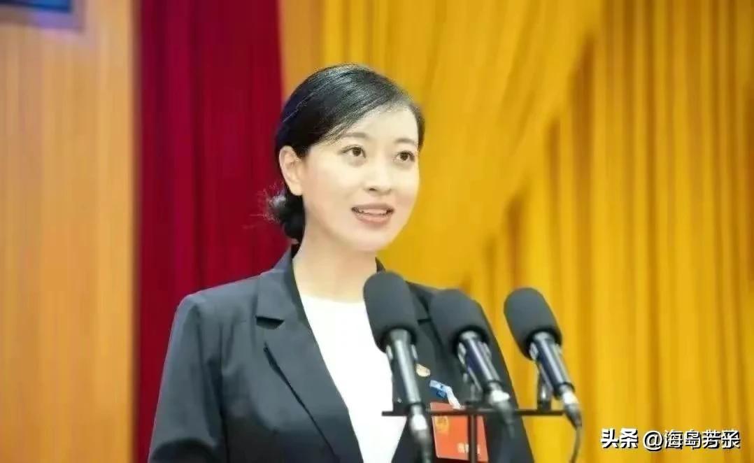 二级巡视员多大年龄退休(公务员的退休年龄是如何规定的)(图1) 二级巡视员多大年龄退休(公务员的退休年龄是如何规定的)(图1)