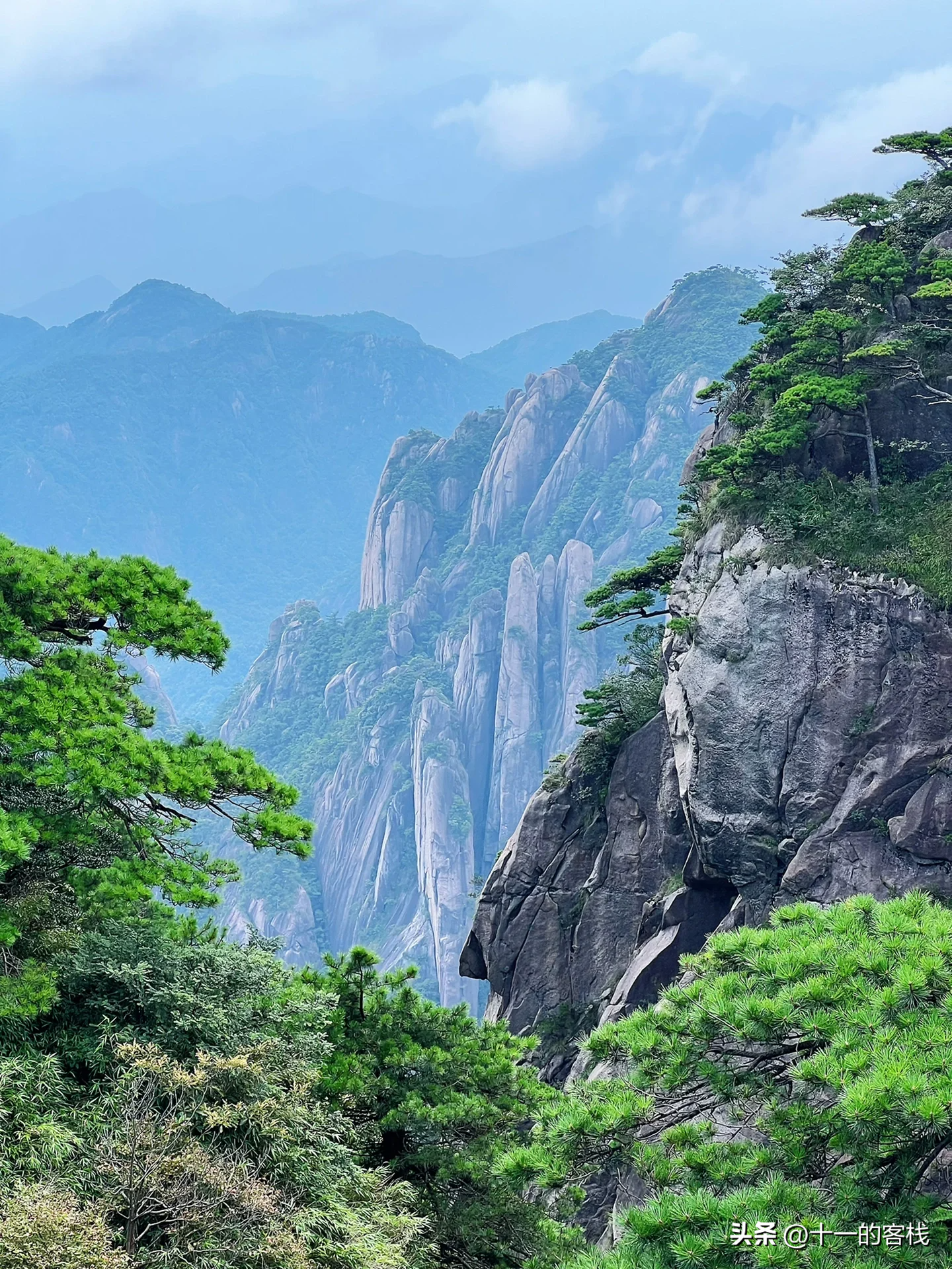 江西旅游必去十大景点 (江西旅游十大景点:各具特色,值得一游)(图2) 江西旅游必去十大景点 (江西旅游十大景点:各具特色,值得一游)(图2)