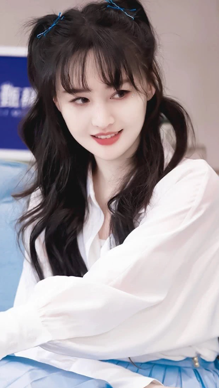郑爽为什么被封杀(红极一时到全网封杀,郑爽是怎么从清纯少女走向深渊的)(图4) 郑爽为什么被封杀(红极一时到全网封杀,郑爽是怎么从清纯少女走向深渊的)(图4)