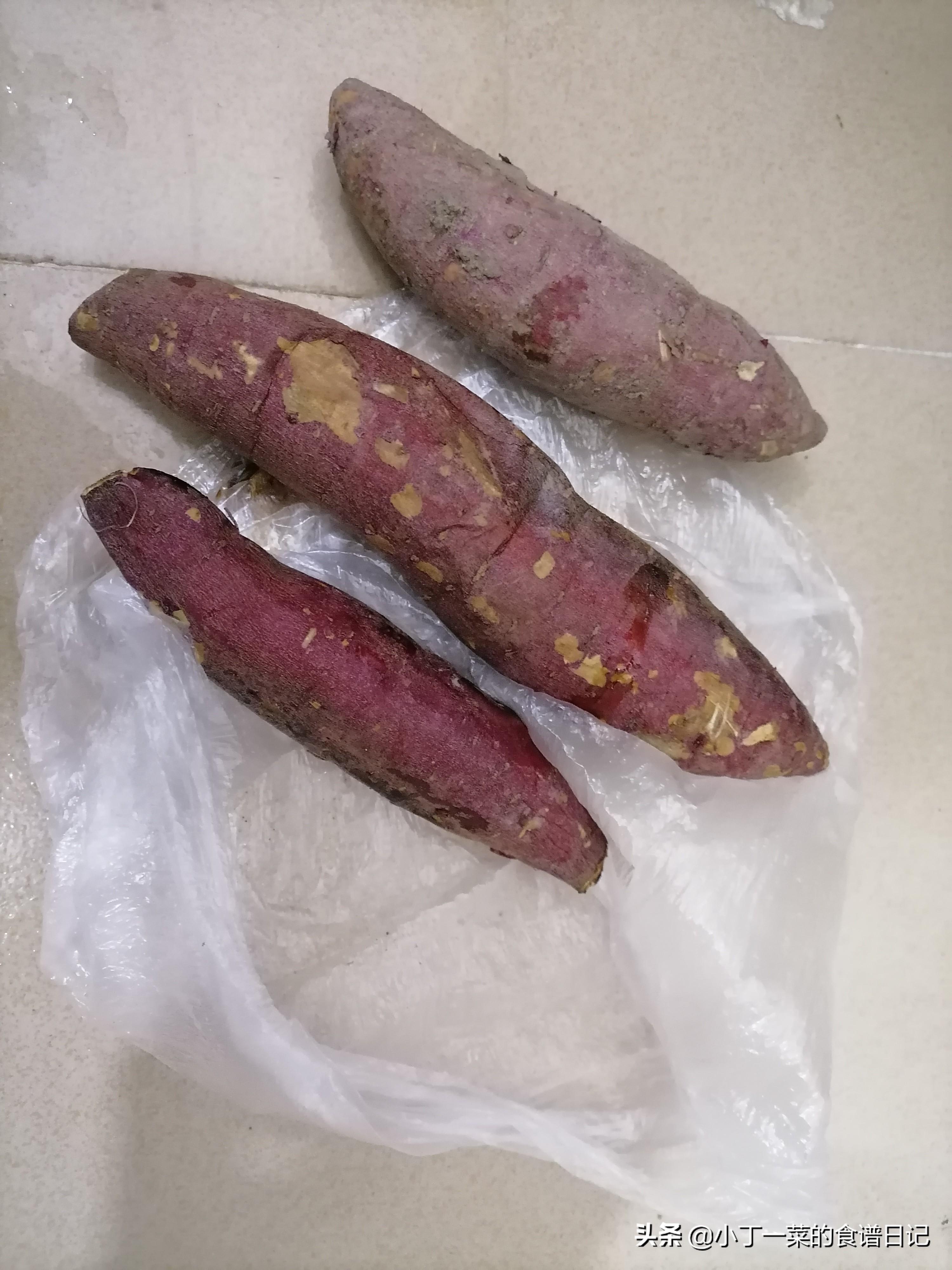 怎么用烤箱烤红薯(烤箱烤红薯的时候,多加这一个东西,烤出来奶香味十足,软糯香甜)(图3) 怎么用烤箱烤红薯(烤箱烤红薯的时候,多加这一个东西,烤出来奶香味十足,软糯香甜)(图3)