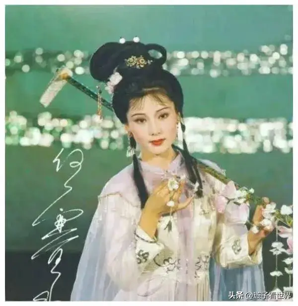 林黛玉扮演者(15位林黛玉扮演者,谁最美,谁最贴近人物)(图5) 林黛玉扮演者(15位林黛玉扮演者,谁最美,谁最贴近人物)(图5)
