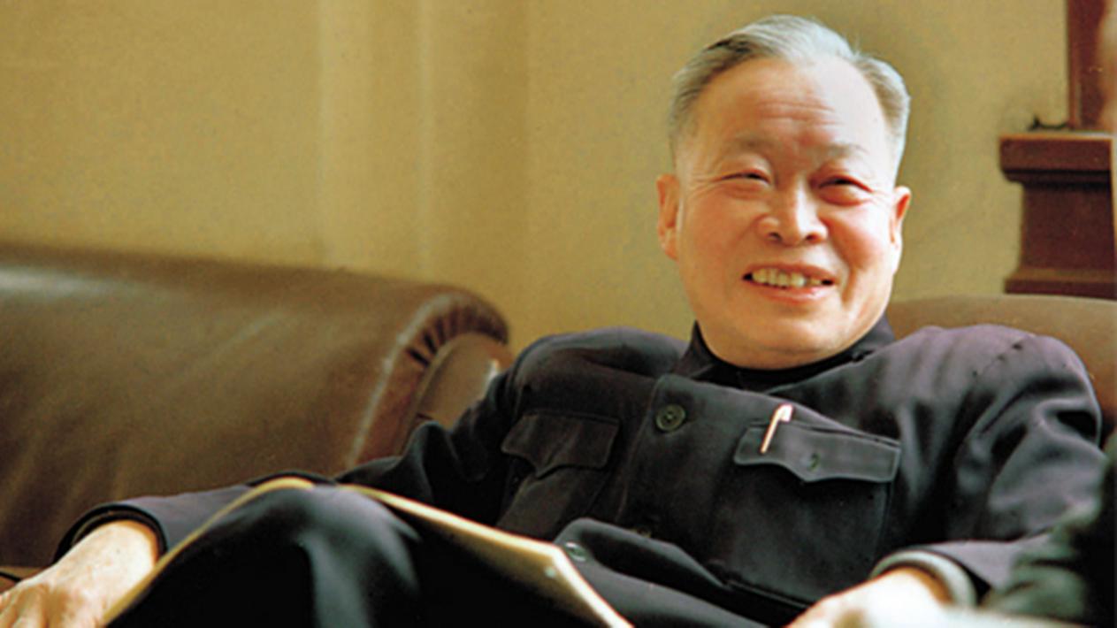 中国核弹之父指的是谁(原名很正式,同学给起个外号,外号后来举世闻名,是我国核弹之父)(图1) 中国核弹之父指的是谁(原名很正式,同学给起个外号,外号后来举世闻名,是我国核弹之父)(图1)