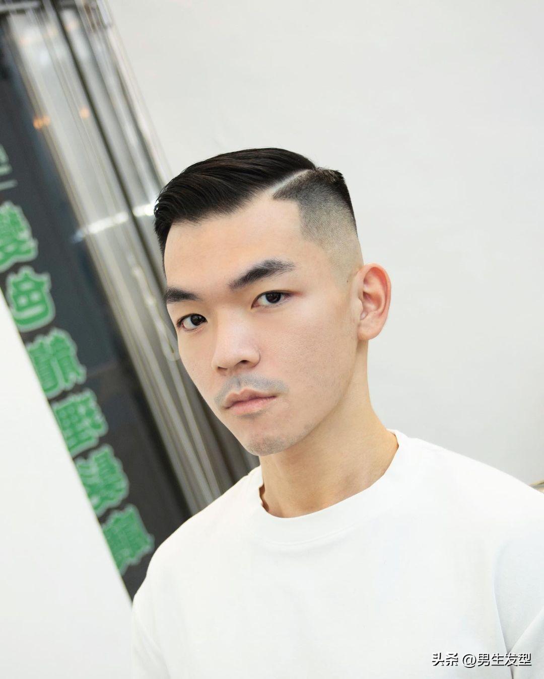 男士发型有哪些种类(男生别乱剪发型了,今夏就剪这6款,潮流帅气有魅力)(图6) 男士发型有哪些种类(男生别乱剪发型了,今夏就剪这6款,潮流帅气有魅力)(图6)