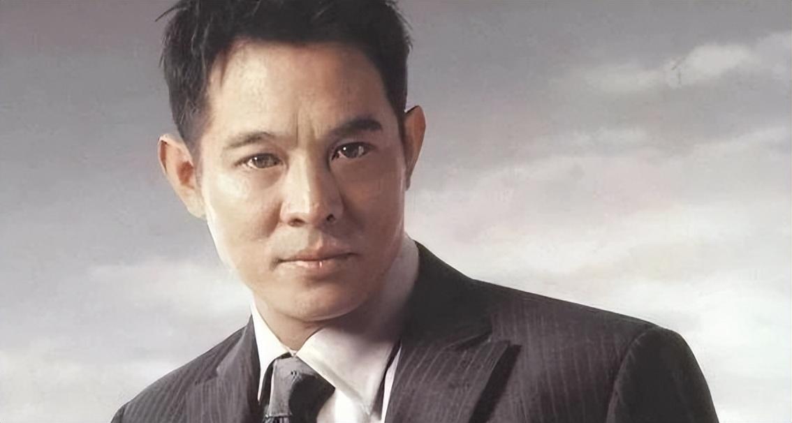 潘长江资产评估(正师级干部潘长江,紧急回应全家移民美国,网友:这才是军人气节)(图4) 潘长江资产评估(正师级干部潘长江,紧急回应全家移民美国,网友:这才是军人气节)(图4)