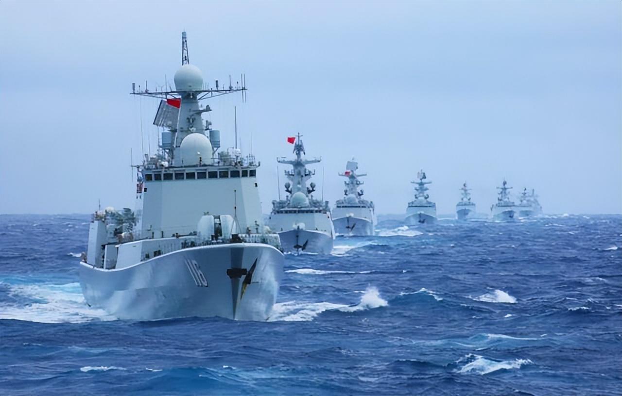 中国海军实力(10年后的中国海军什么样,短板全部补齐,舰队规模将创历史纪录)(图7) 中国海军实力(10年后的中国海军什么样,短板全部补齐,舰队规模将创历史纪录)(图7)