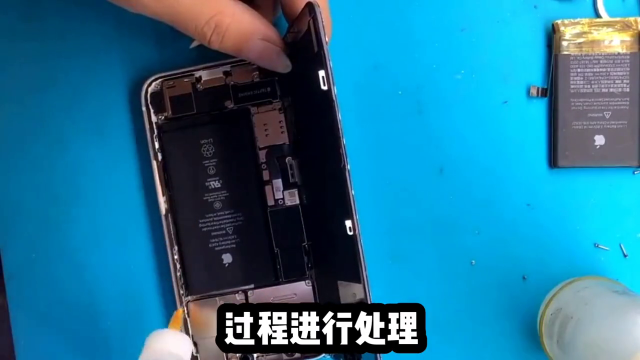 手机清灰超声波(超声波清洗设备在手机组装,手机配件中的清洗应用)(图2) 手机清灰超声波(超声波清洗设备在手机组装,手机配件中的清洗应用)(图2)