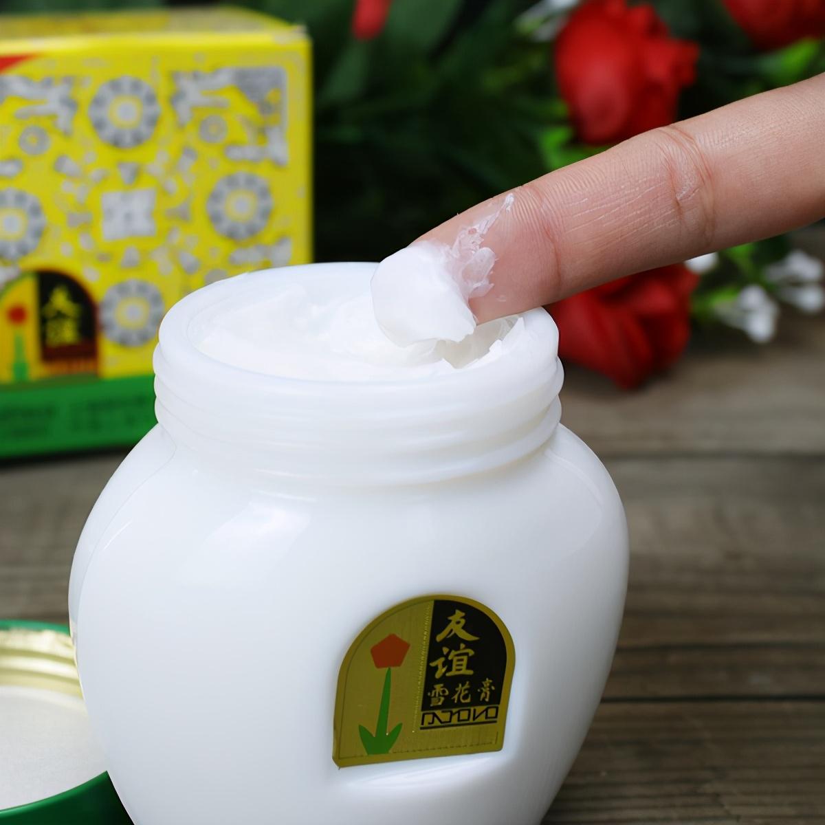 雪花膏可以涂脸吗(我国有一老面霜,味道好闻、保水效果好,擦手擦脸都适合)(图13) 雪花膏可以涂脸吗(我国有一老面霜,味道好闻、保水效果好,擦手擦脸都适合)(图13)