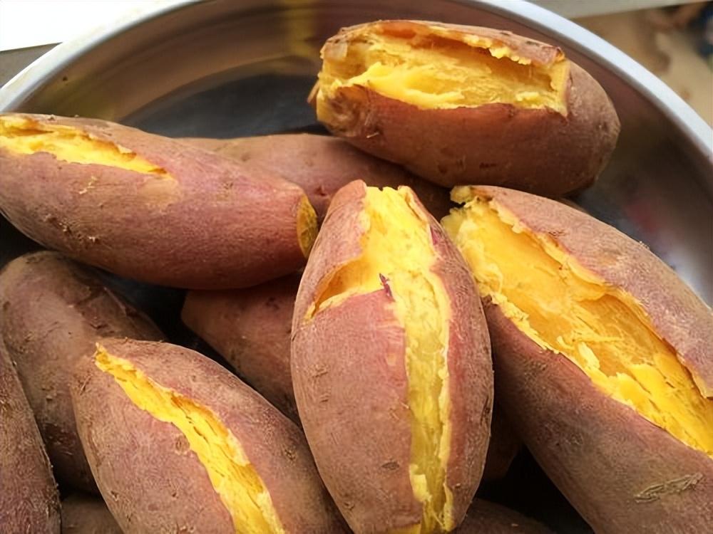 红薯不能与什么食物一起吃(冬天的红薯虽然好吃,但千万别和这些东西一起吃,小心吃出病来!)(图2) 红薯不能与什么食物一起吃(冬天的红薯虽然好吃,但千万别和这些东西一起吃,小心吃出病来!)(图2)