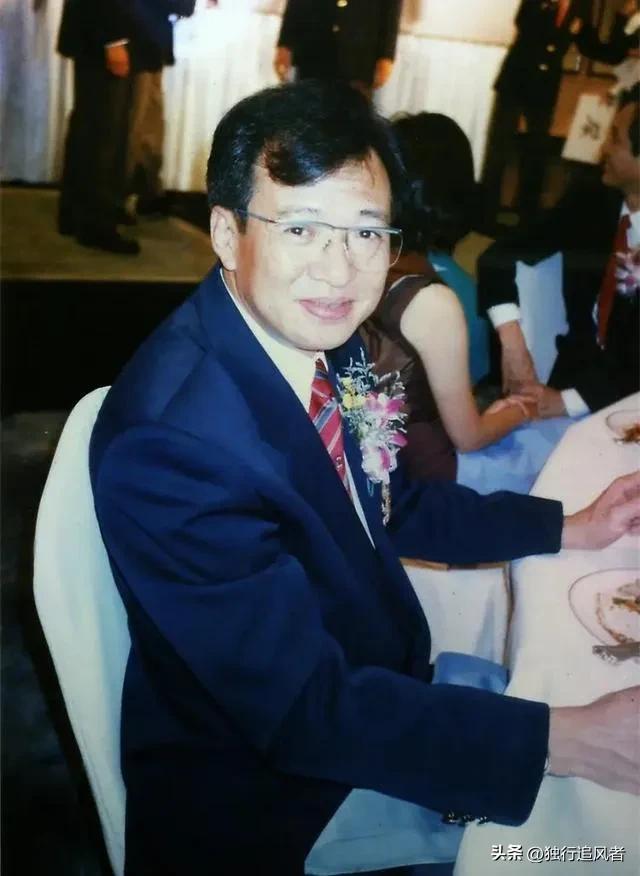 中国巨力集团执行总裁(投胎也是门技术活:盘点演艺圈中拥有显赫家世和背景的十二位明星)(图4) 中国巨力集团执行总裁(投胎也是门技术活:盘点演艺圈中拥有显赫家世和背景的十二位明星)(图4)