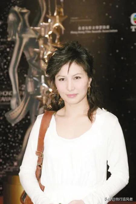 中国巨力集团执行总裁(投胎也是门技术活:盘点演艺圈中拥有显赫家世和背景的十二位明星)(图13) 中国巨力集团执行总裁(投胎也是门技术活:盘点演艺圈中拥有显赫家世和背景的十二位明星)(图13)
