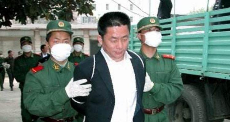 西安黑社会老大排名(中国四大黑社会头目,你知道是哪几个?乔四都只是垫底!)(图3) 西安黑社会老大排名(中国四大黑社会头目,你知道是哪几个?乔四都只是垫底!)(图3)