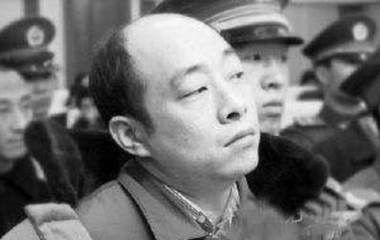 西安黑社会老大排名(中国四大黑社会头目,你知道是哪几个?乔四都只是垫底!)(图2) 西安黑社会老大排名(中国四大黑社会头目,你知道是哪几个?乔四都只是垫底!)(图2)