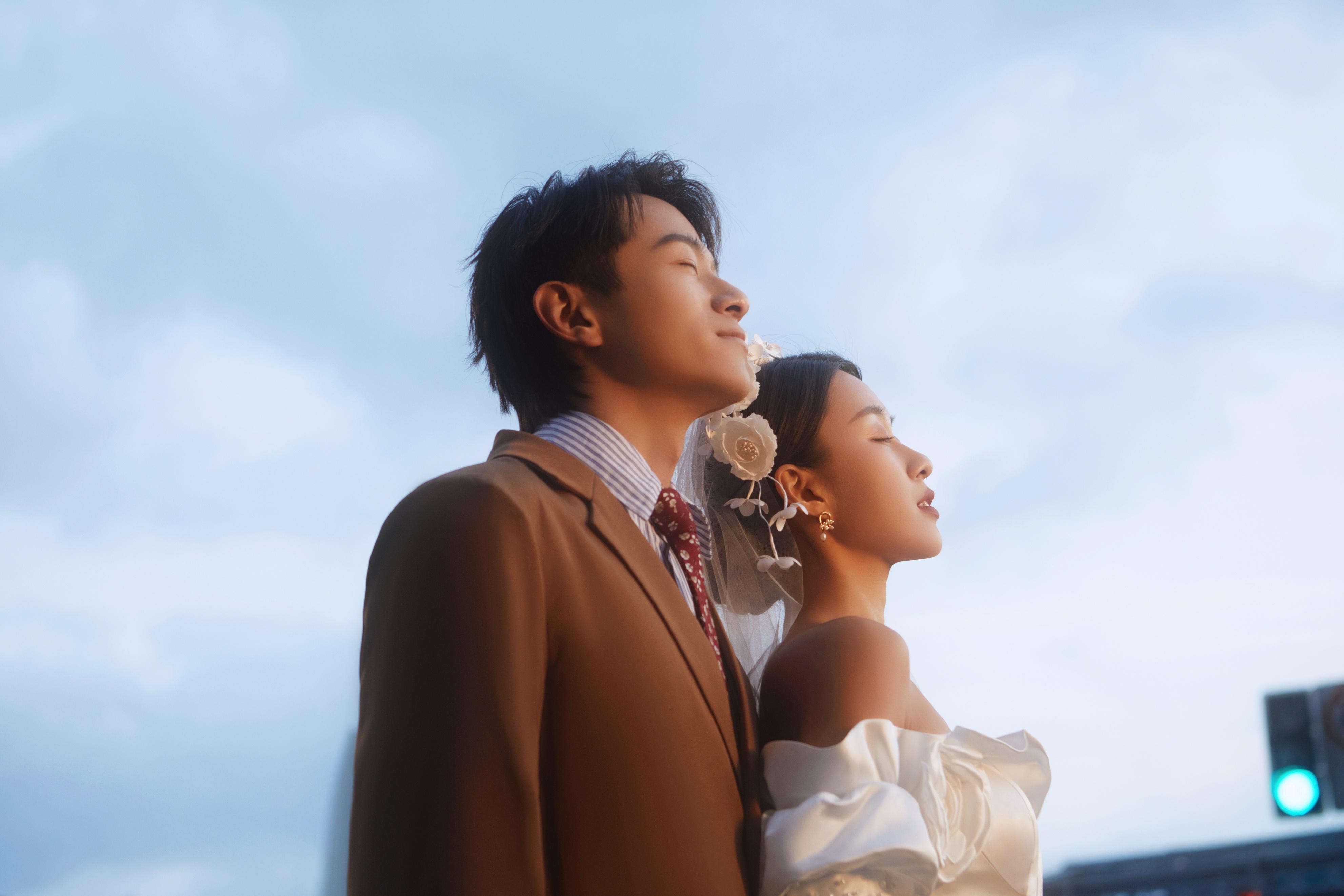 上海哪里拍婚纱比较好(深扒上海婚纱摄影工作室!到底上海婚纱照哪家性价比高)(图1) 上海哪里拍婚纱比较好(深扒上海婚纱摄影工作室!到底上海婚纱照哪家性价比高)(图1)