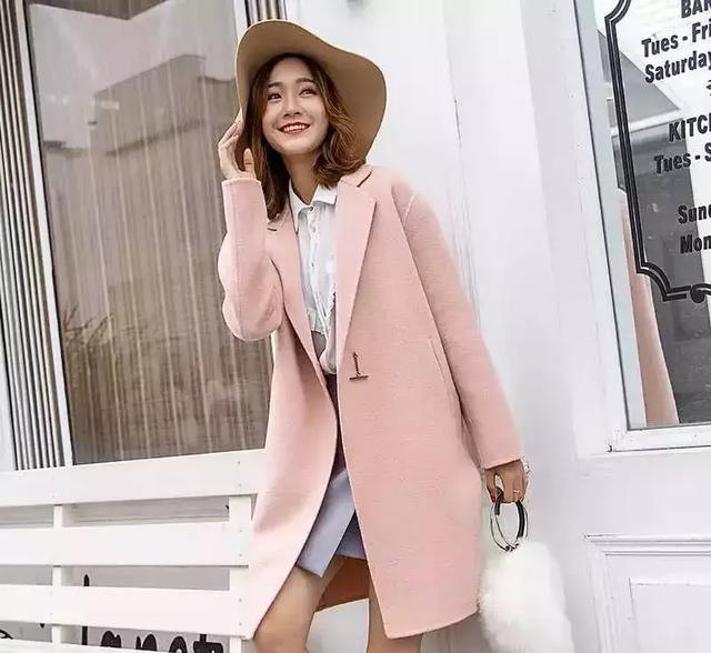 如何挑选双毛呢大衣(双面呢大衣怎么挑?三个法则告诉你)(图1) 如何挑选双毛呢大衣(双面呢大衣怎么挑?三个法则告诉你)(图1)