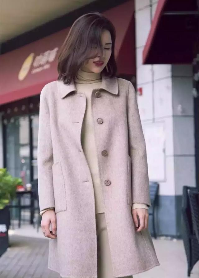 如何挑选双毛呢大衣(双面呢大衣怎么挑?三个法则告诉你)(图8) 如何挑选双毛呢大衣(双面呢大衣怎么挑?三个法则告诉你)(图8)