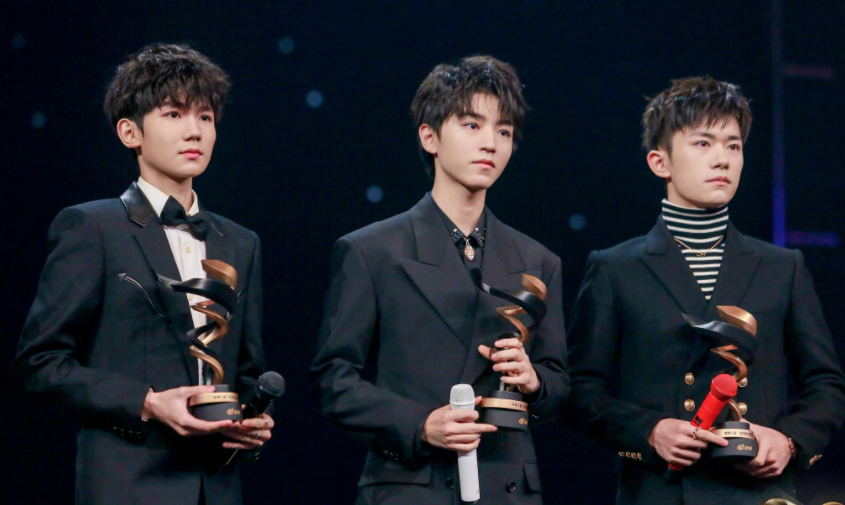 TFBOYS解散了吗(网传TFBOYS十周年演唱会后解散,回顾十年有许多遗憾与矛盾)(图19) TFBOYS解散了吗(网传TFBOYS十周年演唱会后解散,回顾十年有许多遗憾与矛盾)(图19)