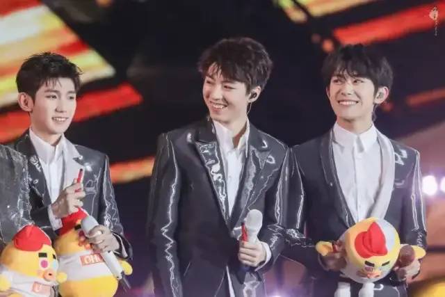 TFBOYS解散了吗(网传TFBOYS十周年演唱会后解散,回顾十年有许多遗憾与矛盾)(图20) TFBOYS解散了吗(网传TFBOYS十周年演唱会后解散,回顾十年有许多遗憾与矛盾)(图20)