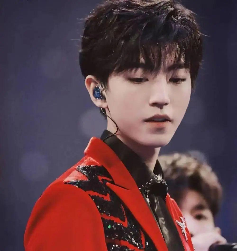 TFBOYS解散了吗(网传TFBOYS十周年演唱会后解散,回顾十年有许多遗憾与矛盾)(图25) TFBOYS解散了吗(网传TFBOYS十周年演唱会后解散,回顾十年有许多遗憾与矛盾)(图25)