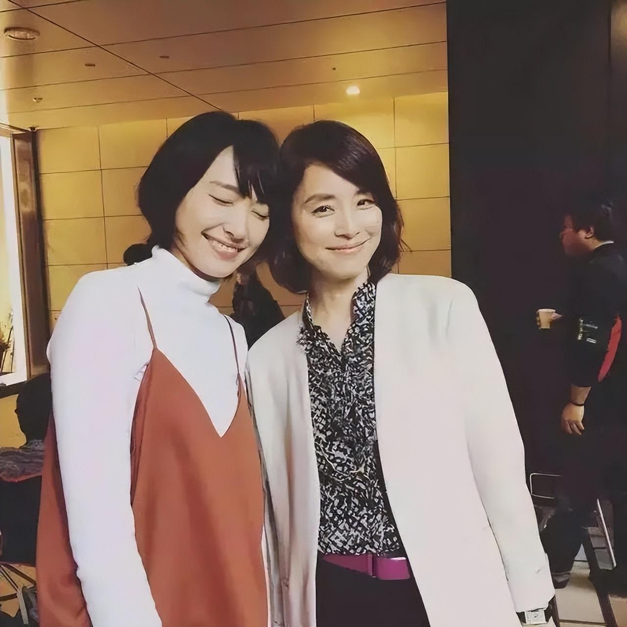 日本最美女星颜值排行(2023年日本10大最美女星出炉:石原里美仅第7,新垣结衣掉到第2名)(图4) 日本最美女星颜值排行(2023年日本10大最美女星出炉:石原里美仅第7,新垣结衣掉到第2名)(图4)