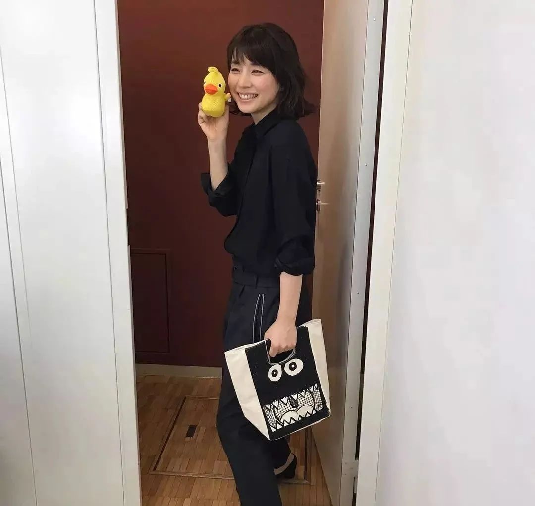 日本最美女星颜值排行(2023年日本10大最美女星出炉:石原里美仅第7,新垣结衣掉到第2名)(图10) 日本最美女星颜值排行(2023年日本10大最美女星出炉:石原里美仅第7,新垣结衣掉到第2名)(图10)
