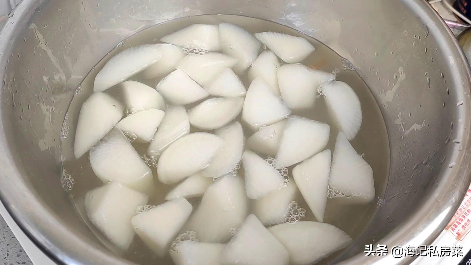 羊排怎么炖好吃家常做法(清炖羊排,老爸的拿手菜,汤鲜味浓,羊肉软烂,连萝卜都非常好吃)(图7) 羊排怎么炖好吃家常做法(清炖羊排,老爸的拿手菜,汤鲜味浓,羊肉软烂,连萝卜都非常好吃)(图7)