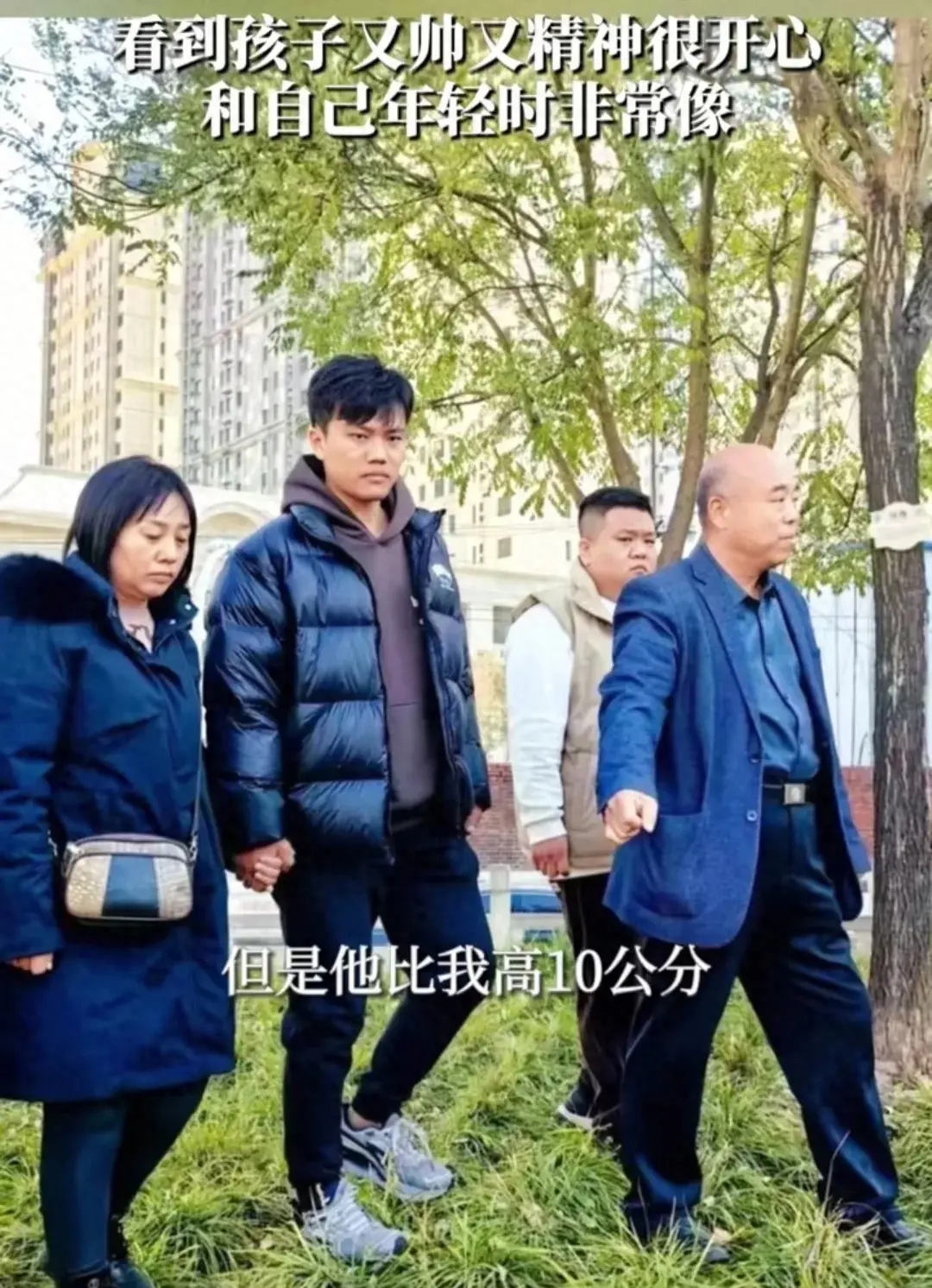解克锋辟谣自己是亿万富翁(解克锋寻子成功,澄清没有亿万,有千万资产,拿钱支持儿子创业)(图1) 解克锋辟谣自己是亿万富翁(解克锋寻子成功,澄清没有亿万,有千万资产,拿钱支持儿子创业)(图1)