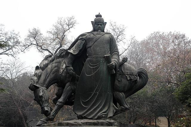 岳飞最厉害的后代是谁(岳飞的后代有多牛?二十一世孙战绩跟他持平,六十岁还在战场杀敌)(图2) 岳飞最厉害的后代是谁(岳飞的后代有多牛?二十一世孙战绩跟他持平,六十岁还在战场杀敌)(图2)